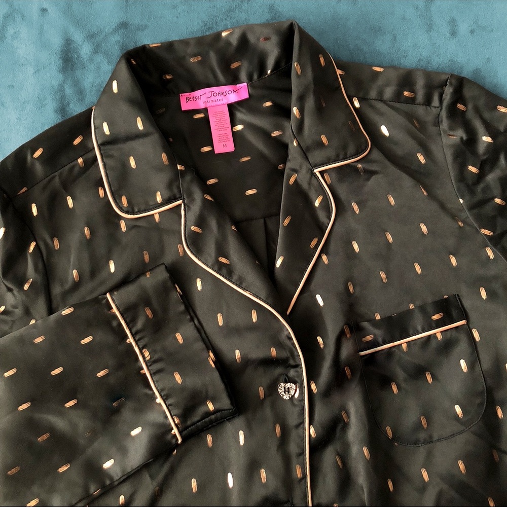 🖤 Betsey Johnson Satin Blouse